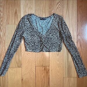SHEIN Leopard Print Long Sleeve Crop Top
